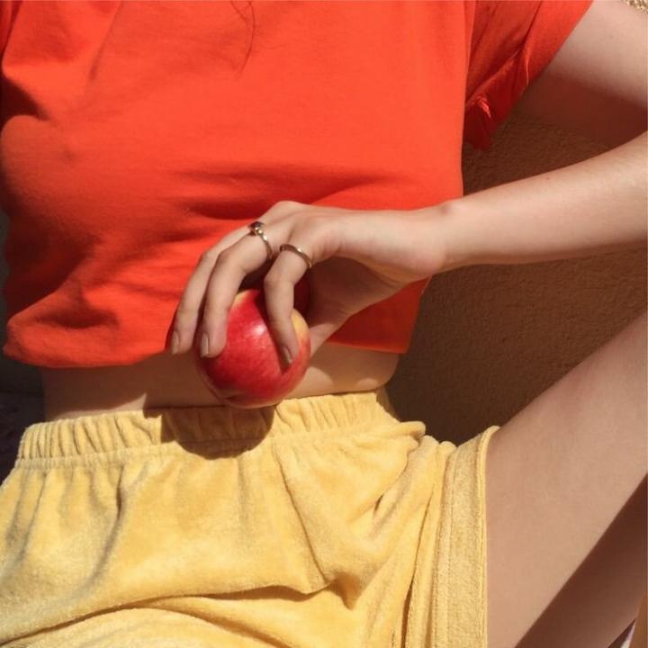 Can silicone sex toys and oil-based lubricants be used together?